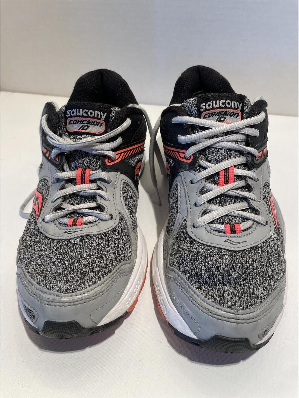 Size 7.5. Saucony Cohesion 10 Women's Running Shoes Size 8.5